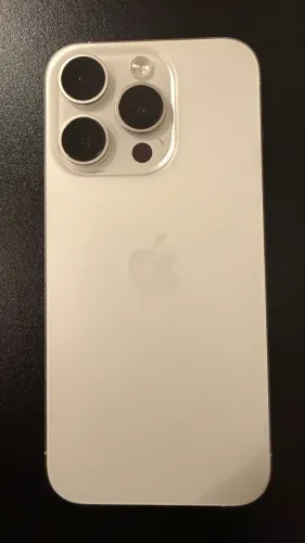 iPhone 15 pro 256 zero detalhes 