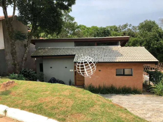 Casa com 3 dormitórios à venda, 151 m² por R$ 1.350.000,00 - Condomínio Portal dos Nobres