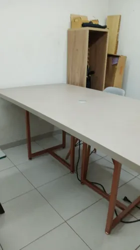 Mesa para reunião/escritório