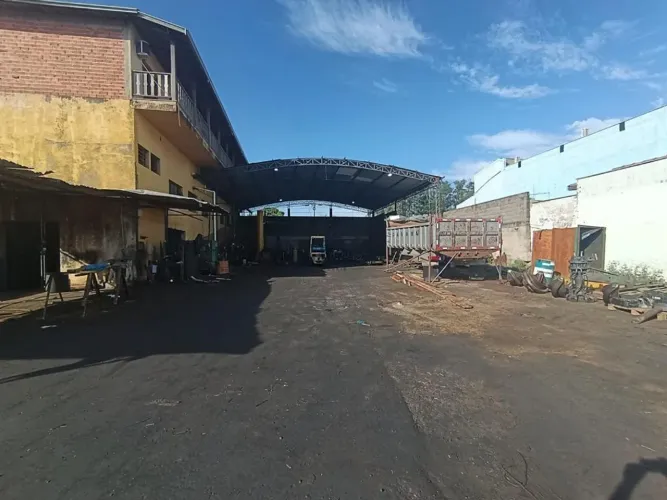 Galpão para venda no bairro Pompéia em Piracicaba - SP