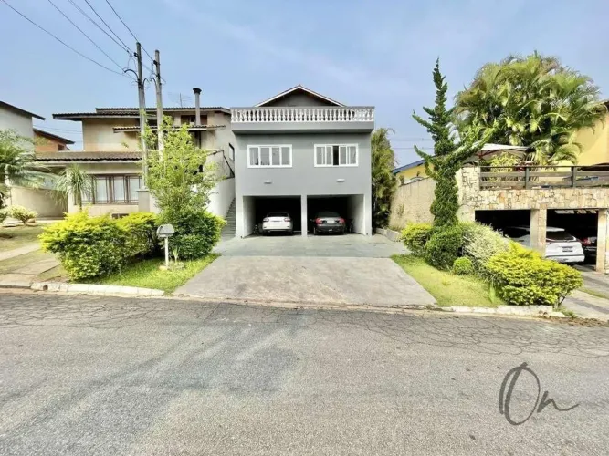 Casa de luxo à venda em condomínio exclusivo em Cotia-SP na Chácara Ondas Verdes: 4 quarto