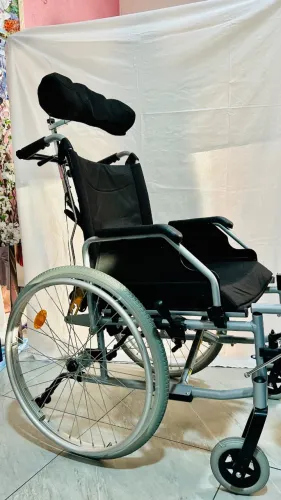 Cadeira de Rodas Dellamed D700 Reclinável Alumínio Até 130kg