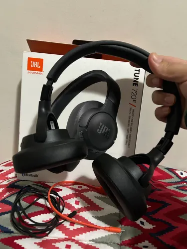 Headphone JBL TUBE 720BT