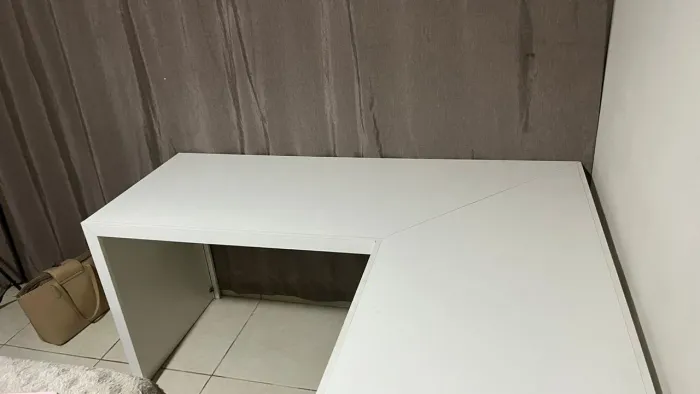 Escrivaninha á venda