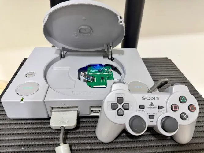 PlayStation 1 (PS1 FAT) Original SCPH-5501 + PicoStation
