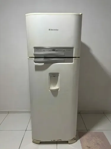 Geladeira Electrolux Frost Free DFW48 409 Litros - Excelente Espaço R$1.700