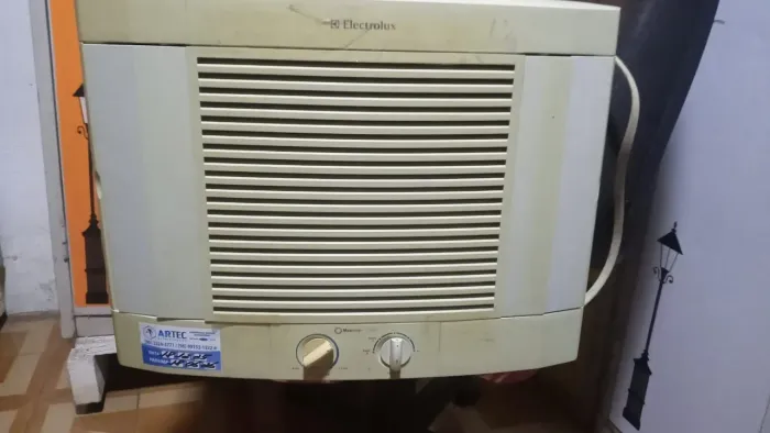 Vendo um ar condicionado Electrolux 127V 7500 BTUS<br>Funcionando perfeitamente