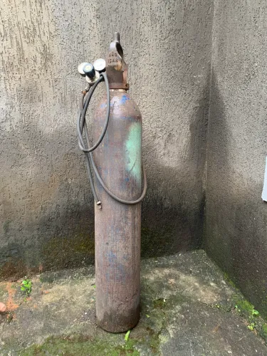 CILINDRO DE ARGÔNIO 50 L / 10 M³ + REGULADOR