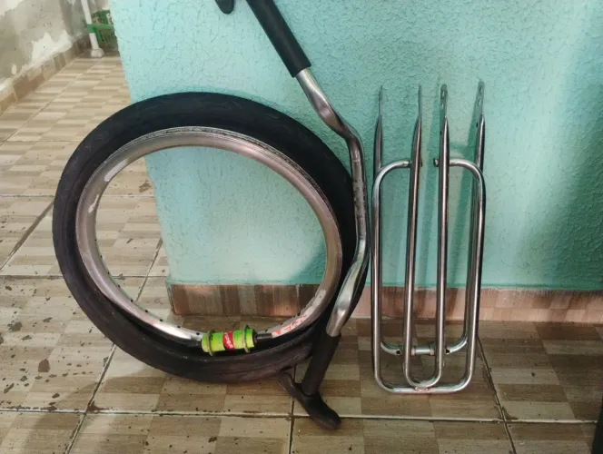 Vendo essas peças de bicicleta 