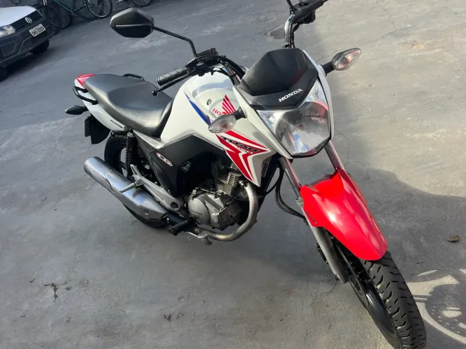 Vendo cg titan toda original como de fábrica