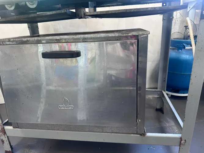 FOGÃO 2 BOCAS - 40 X 40 - METALMAQ INDUSTRIAL BAIXA PRESSÃO Industrial Com Forno Ludinox