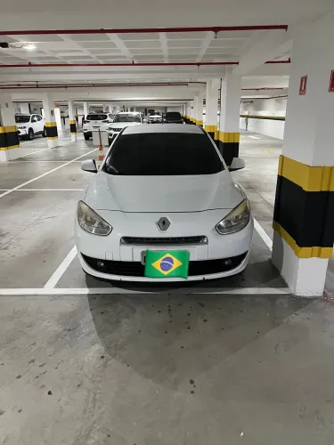 Renault Fluence Sed. Dynamique 2.0 16V Flex Aut. 2013