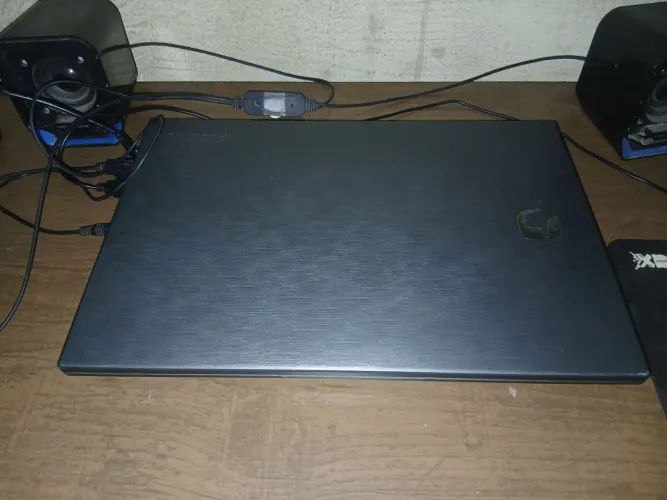 Notebook positivo, funciona bem, não tem nenhum feito, só estou vendendo pq preciso 