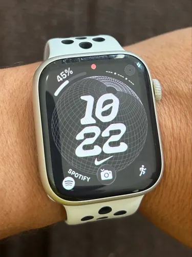 Apple Watch Series 7 GPS 45mm - Prata