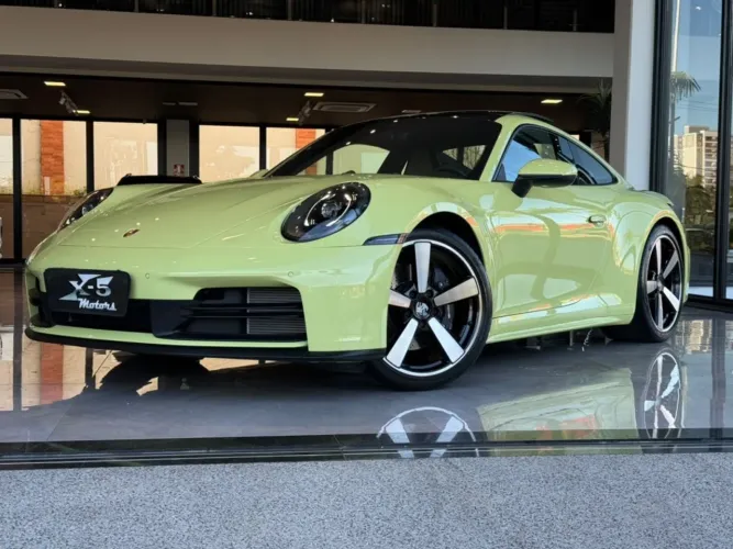 Porsche 911 Carrera 3.0 24V H6 PDK 2025