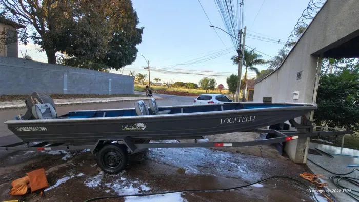 Vendo barco alumínio 6mts plataformado