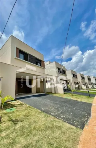 Ágio Casa sobrado à venda no Jardins Marselha 3 Suítes
