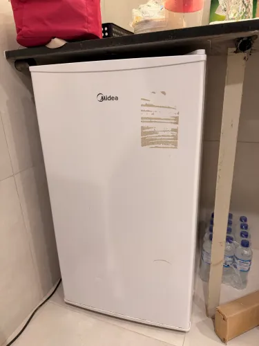 Geladeira Frigobar Midea 110 litros