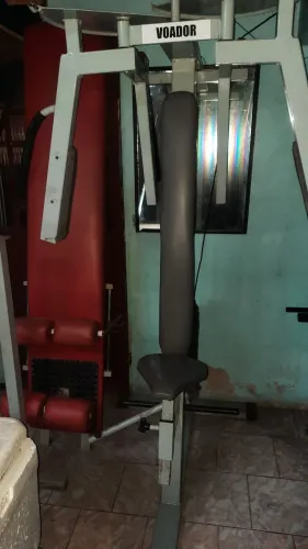 Voador profissional com 70kg de carga