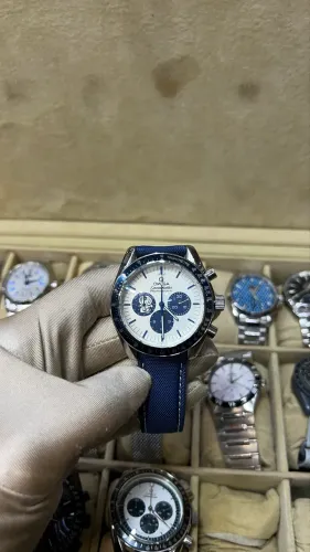 Omega Speedmaster Snoopy