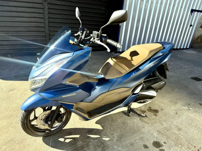 Honda PCX DLX 2023 - Azul Fosco - Único Dono - 14.800km