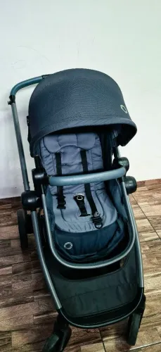 Vendo carrinho de bebê