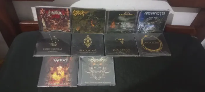 CDs zerados de Metal.