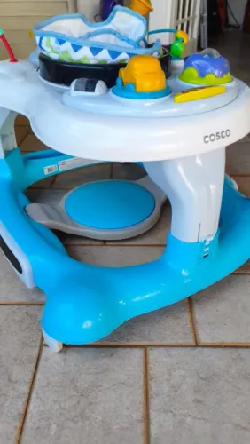 Andador Infantil Cosco