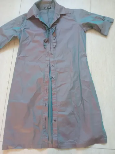 Vestido camisa de tafetá seminovo
