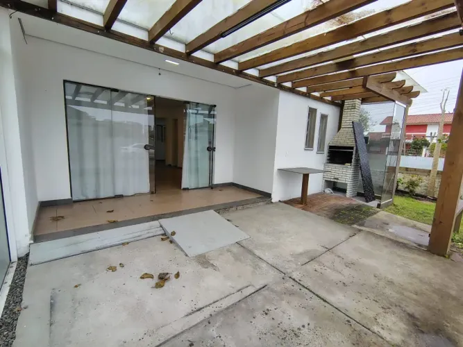 Alugo anual, casa 3 dormitórios Zona Nova - Capão da Canoa - RS