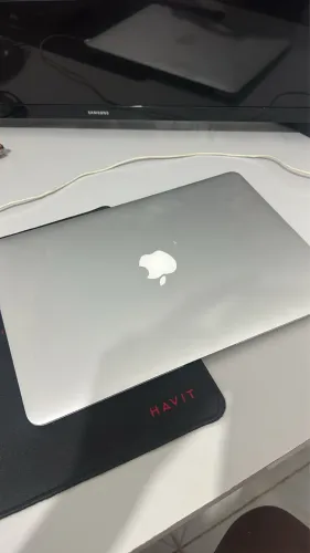 MacBook Air 2017 (Core i5 / 8GB / SSD 256GB) - Conservado!