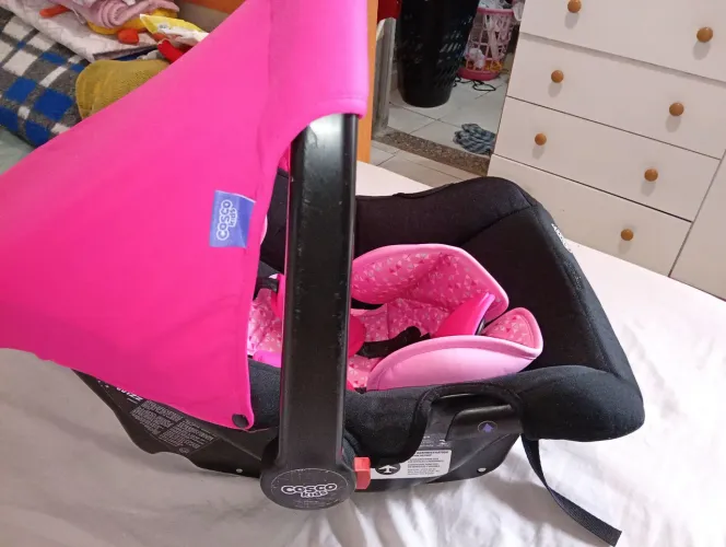 Bebê conforto menina