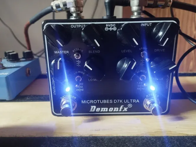 Pedal Bass Demonfx D7k Ultra Pre Amp + Drive