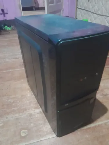 Computador (so ele nada mais)