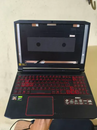 Base com teclado do Acer Nitro 5 (NÃO TEM TELA NEM PLACA)