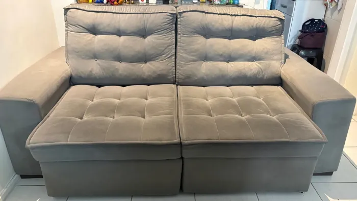 Vendo Sofá retrátil 3 lugares - modelo cama in box 