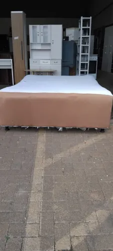 Cama box casal com colchão conjugado molas ensacadas USADO ENTREGA dentro de Uberlândia 