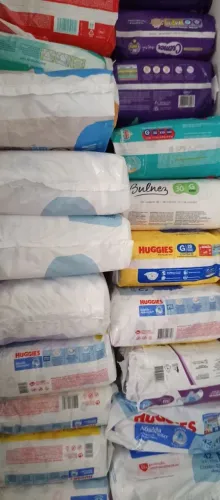 Fraldas Huggies, Pampers 
