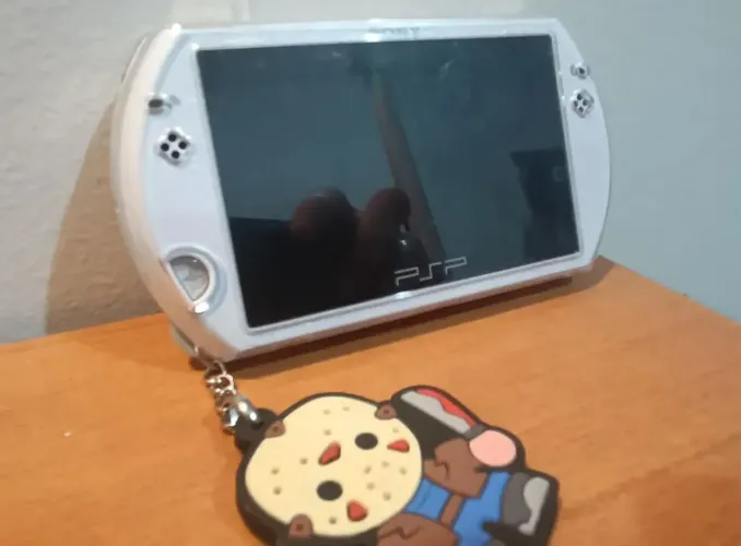 Psp Go 128gb Sd Card, Bateria De Psvita (2200mah, Modificado (Usado)