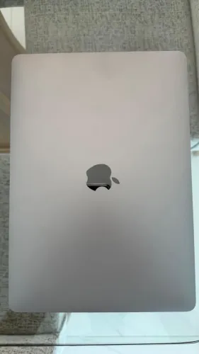 MacBook Pro 13? - 2017 | Apenas 10 horas de uso | Estado de Novo