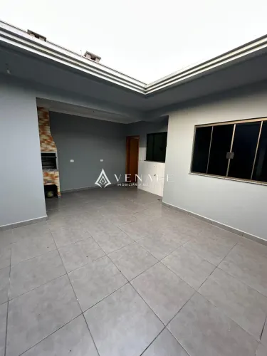 Casa à venda em Maringá, Jardim Licce, com 3 quartos, com 100 m²