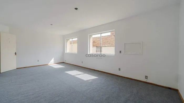 Sala comercial para aluguel no Centro de Pelotas por R$ 700,00