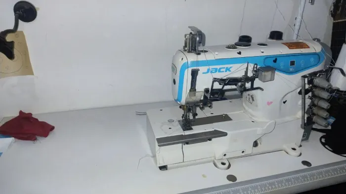 Máquina de Costura Galoneira Jack