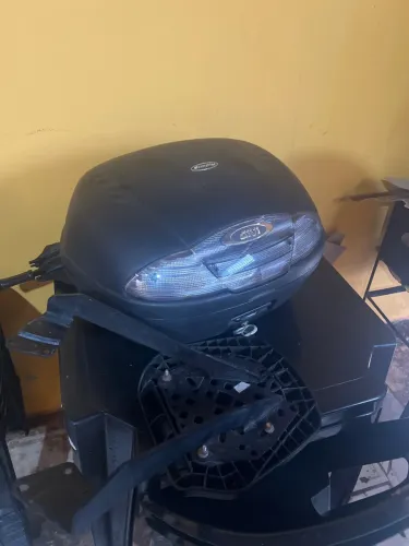 Baú de moto