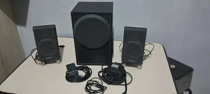 HOME THEATER CREATIVE - CAIXA DE SOM