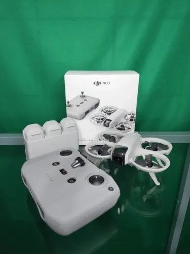 Drone Dji Neo Combo Fly 03 Baterias 10km Transmissão (Pouquíssimo Uso, PRODUTO SEMI-NOVO)