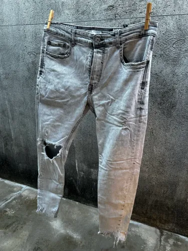 Calça jeans Zara branca skinny 