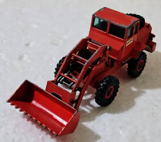 Matchbox Lesney King Size England - Hatra Tractor Shovel K-3