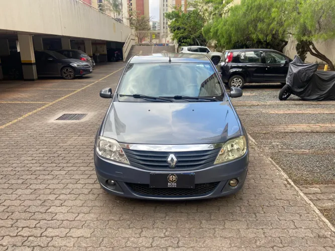 Renault Logan Expression Hi-flex 1.6 8V 4P 2013
