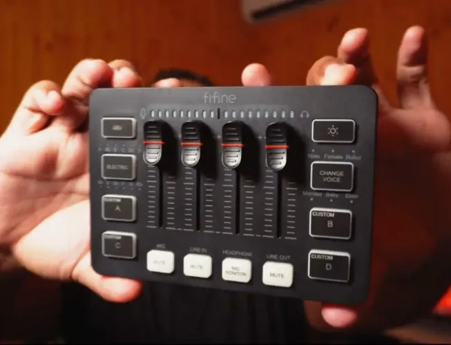 Mixer de áudio FIFINE SC3 para Pc novo lacrado 